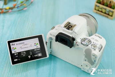 白色迷你單反 佳能EOS 200D 高性價比入門之選